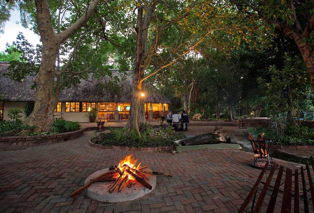 Island Safari Lodge Maun Extérieur photo