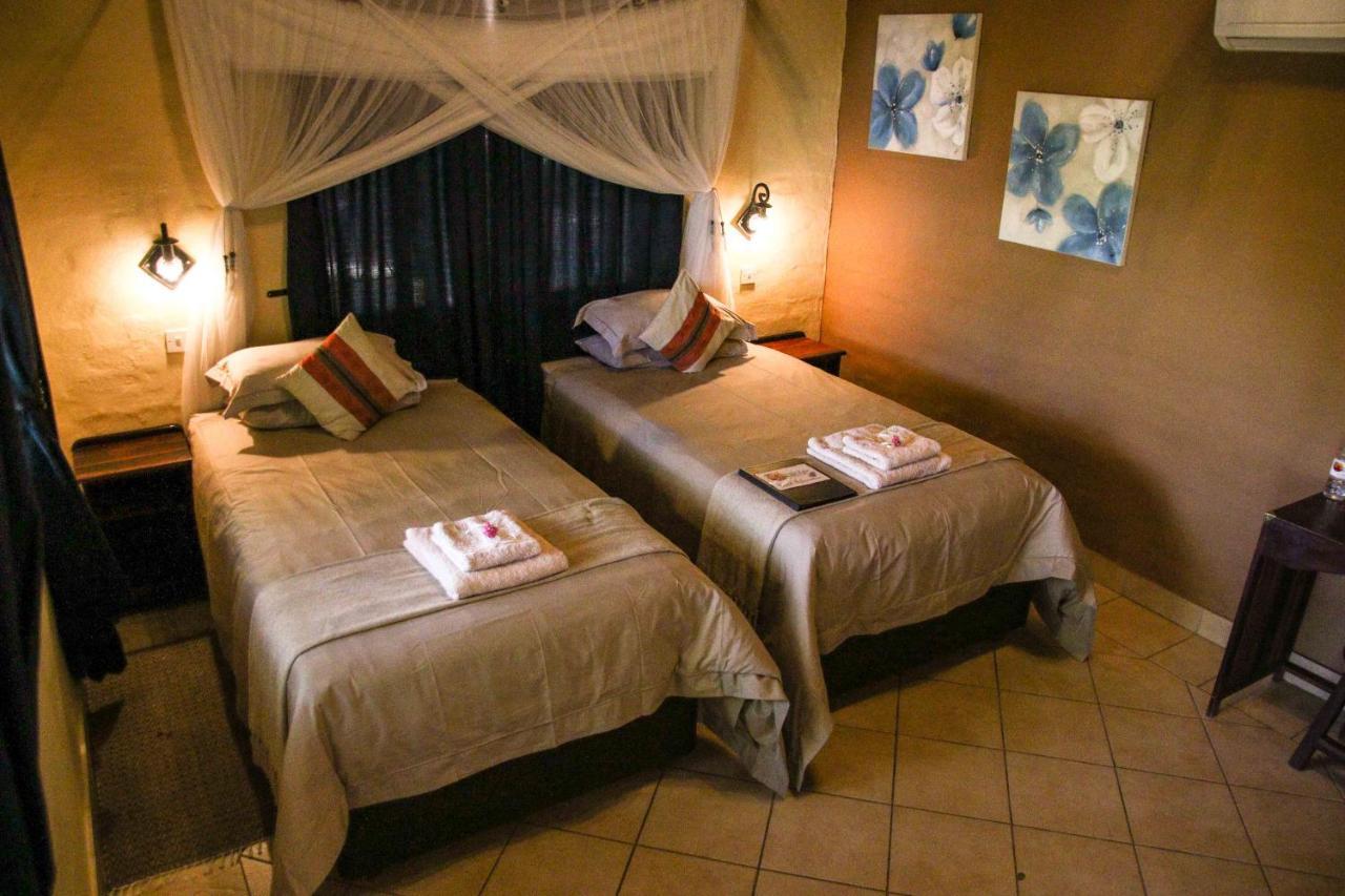 Island Safari Lodge Maun Extérieur photo